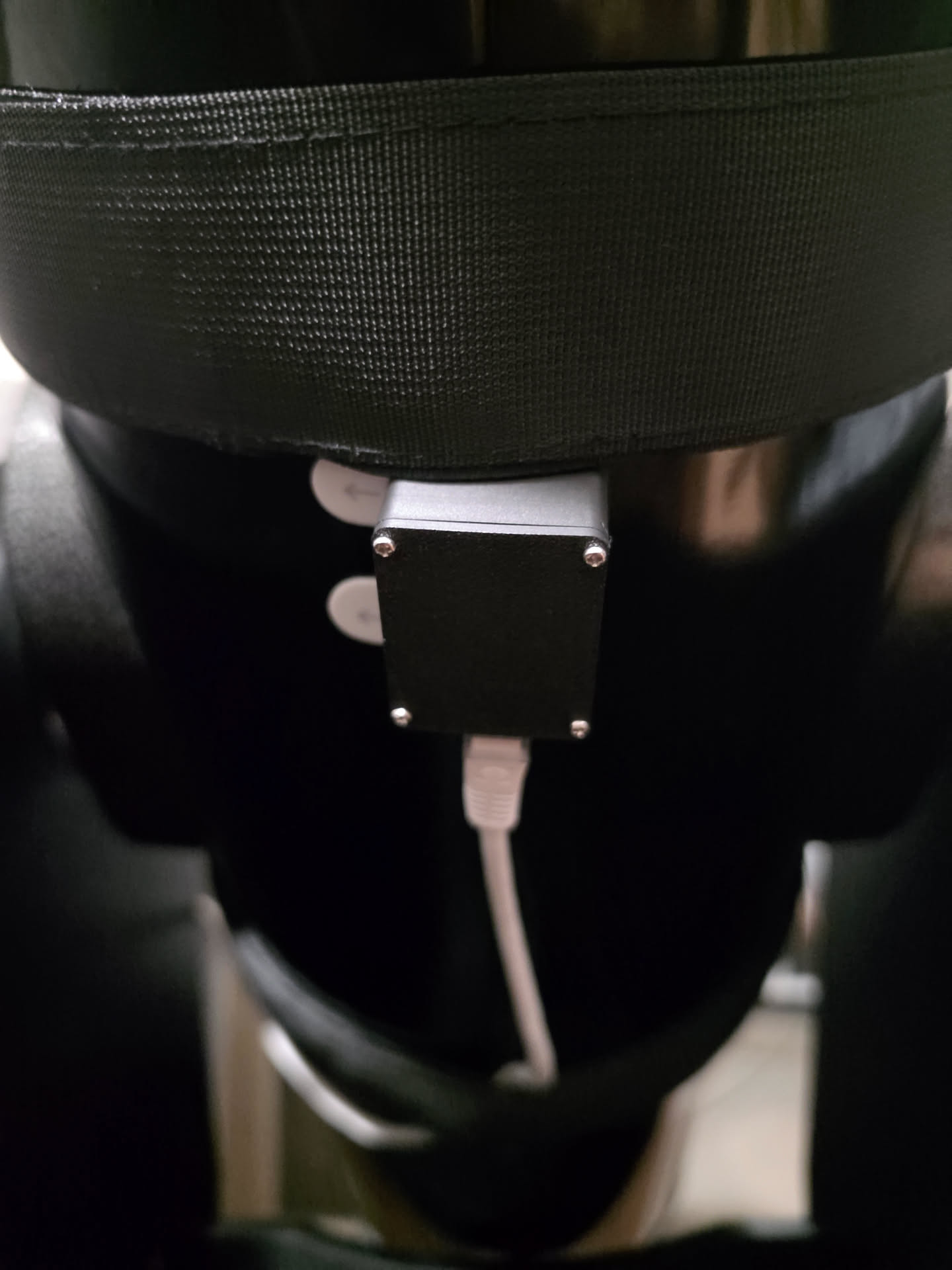 Altitude sensor mounted on the tube